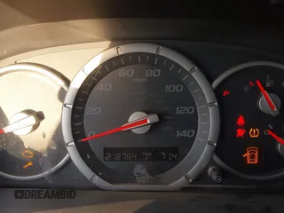 2006 Honda Pilot LX with VIN 2HKYF18146H546803, listed as a IAAI auction lot 41533192 with 218,754 mi miles. Bid and sale history available at carsss.com. Image 7.