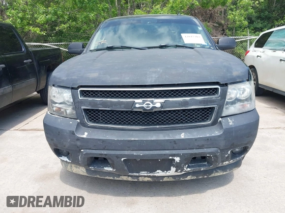 2008 Chevrolet Suburban LT w/3LT with VIN 3GNFC16058G193730, listed as a IAAI auction lot 42047303 with 166,140 mi miles. Bid and sale history available at carsss.com. Image 6.