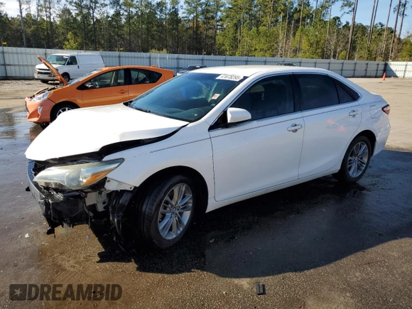 2015 Toyota Camry XLE with VIN 4T1BF1FK6FU112580, listed as a Copart auction lot 41678295 with 45,112 mi miles and Salvage Title. Bid and sale history available at carsss.com. Image 1.
