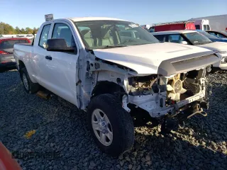 2015 Toyota Tundra 4WD Truck SR with VIN 5TFUM5F1XFX063304, listed as a Copart auction lot 73468794 with 204,823 mi miles and Clean Title. Bid and sale history available at carsss.com. Image 4.