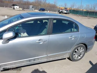 2010 Honda Civic Sdn EX with VIN 19XFA1F84AE026748, listed as a IAAI auction lot 41757095 with 189,325 mi miles. Bid and sale history available at carsss.com. Image 15.