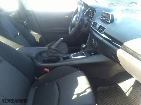 2014 Mazda Mazda3 i Sport with VIN JM1BM1U73E1186502, listed as a IAAI auction lot 38724333 with 999,999 mi miles. Bid and sale history available at carsss.com. Image 5.