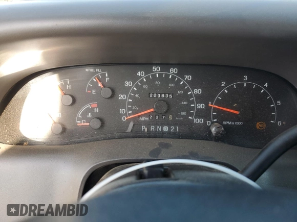 2001 Ford Super Duty F-250 XL with VIN 1FTNW20L11ED23827, listed as a Copart auction lot 82335324 with 223,835 mi miles and Salvage Title. Bid and sale history available at carsss.com. Image 9.