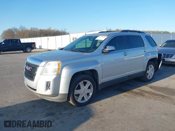 2011 GMC Terrain SLE-2 z VIN 2CTALSEC5B6472638, wystawiony jako IAAI lot #41975604 z przebiegiem 202 331 mil mil oraz . Historia ofert i sprzedaży dostępna na DreamBid. Obrazek 2.