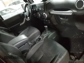 2018 Jeep Wrangler JK Unlimited Sahara with VIN 1C4HJWEG0JL918663, listed as a Copart auction lot 83179554 with 112,921 mi miles and Salvage Title. Bid and sale history available at carsss.com. Image 8.