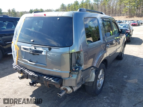 2009 Honda Pilot EX-L with VIN 5FNYF48669B044746, listed as a IAAI auction lot 41932721 with 137,070 mi miles and . Bid and sale history available at carsss.com. Image 4.