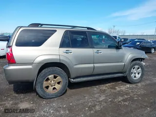 2007 Toyota 4Runner SR5 with VIN JTEBU14R570121155, listed as a IAAI auction lot 41897643 with 242,287 mi miles. Bid and sale history available at carsss.com. Image 13.