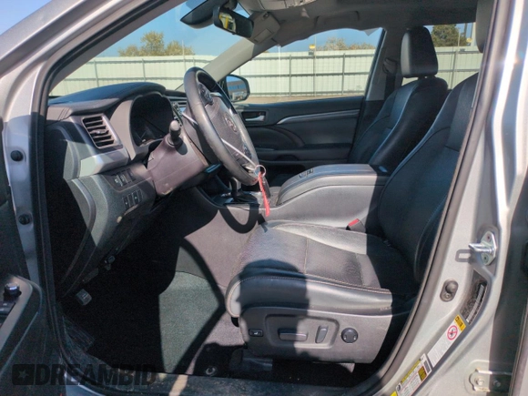 2017 Toyota Highlander Limited z VIN 5TDDZRFHXHS361852, wystawiony jako Copart lot #52359305 z przebiegiem 111 228 mil mil oraz Szkoda całkowita • Salvage title. Historia ofert i sprzedaży dostępna na DreamBid. Obrazek 7.
