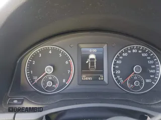 2010 Volkswagen Eos Komfort с VIN WVWBA7AH3AV020427, выставлен на аукционе IAAI как лот 42444669 с пробегом 124 765 миль миль и . История ставок и продаж доступна на DreamBid. Изображение 7.