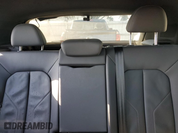 2021 Audi Q3 S line Premium Plus с VIN WA1EECF31M1103352, выставлен на аукционе Copart как лот 53702785 с пробегом 46 469 миль миль и На запчасти • Non repairable. История ставок и продаж доступна на DreamBid. Изображение 10.