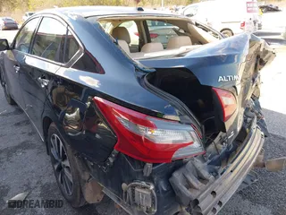 2018 Nissan Altima 2.5 SL with VIN 1N4AL3AP3JC156774, listed as a IAAI auction lot 41316010 with 164,647 mi miles. Bid and sale history available at carsss.com. Image 6.