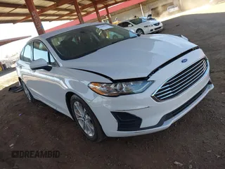 2019 Ford Fusion SE with VIN 3FA6P0H76KR219092, listed as a IAAI auction lot 41666866 with 86,590 mi miles. Bid and sale history available at carsss.com. Image 1.