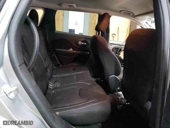 2016 Jeep Cherokee Altitude with VIN 1C4PJMCS7GW360289, listed as a Copart auction lot 87442484 with 132,562 mi miles and Clean Title. Bid and sale history available at carsss.com. Image 11.