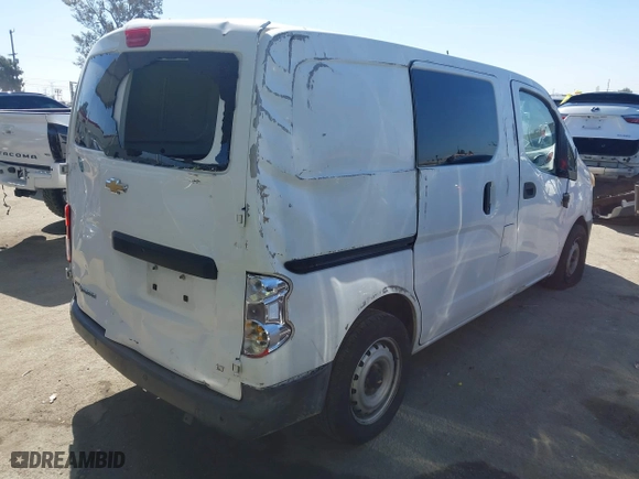 2015 Chevrolet City Express Cargo Van LT with VIN 3N63M0ZN8FK708740, listed as a IAAI auction lot 42004531 with 262,567 mi miles. Bid and sale history available at carsss.com. Image 4.