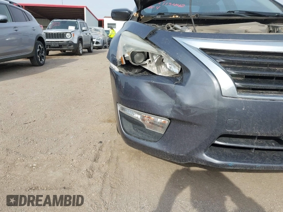 2013 Nissan Altima 2.5 S with VIN 1N4AL3AP1DC284760, listed as a IAAI auction lot 42003121 with 113,442 mi miles and . Bid and sale history available at carsss.com. Image 6.