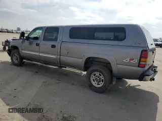 2007 GMC Sierra 2500HD Classic SLT with VIN 1GTHK23D17F116726, listed as a Copart auction lot 46932455 with 204,673 mi miles and Salvage Title. Bid and sale history available at carsss.com. Image 2.