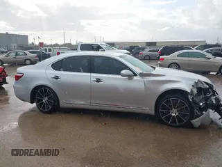 2008 Lexus LS 460 with VIN JTHBL46F085080285, listed as a IAAI auction lot 41086383 with 198,688 mi miles and . Bid and sale history available at carsss.com. Image 13.