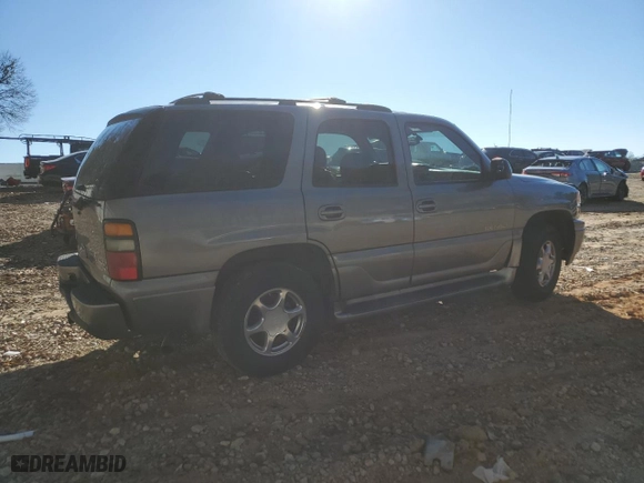 2006 GMC Yukon Denali with VIN 1GKEK63U96J146891, listed as a Copart auction lot 87917065 with 254,497 mi miles and Salvage Title. Bid and sale history available at carsss.com. Image 3.
