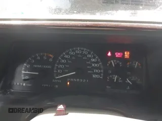 1999 Cadillac Escalade z VIN 1GYEK13R6XR404534, wystawiony jako IAAI lot #41391379 z przebiegiem 127 612 mil mil oraz . Historia ofert i sprzedaży dostępna na DreamBid. Obrazek 7.