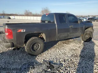 2010 Chevrolet Silverado 1500 LT with VIN 1GCSKSE33AZ227309, listed as a Copart auction lot 44761545 with 180,923 mi miles and Clean Title. Bid and sale history available at carsss.com. Image 3.