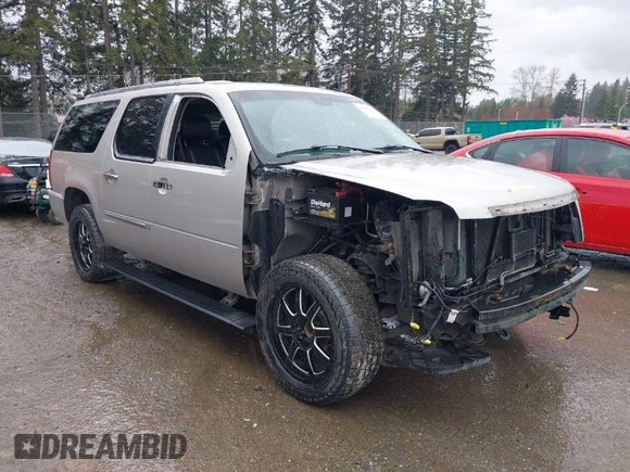 2008 Cadillac Escalade ESV z VIN 1GYFK668X8R111368, wystawiony jako IAAI lot #41891439 z przebiegiem 190 293 mil mil oraz . Historia ofert i sprzedaży dostępna na DreamBid. Obrazek 1.