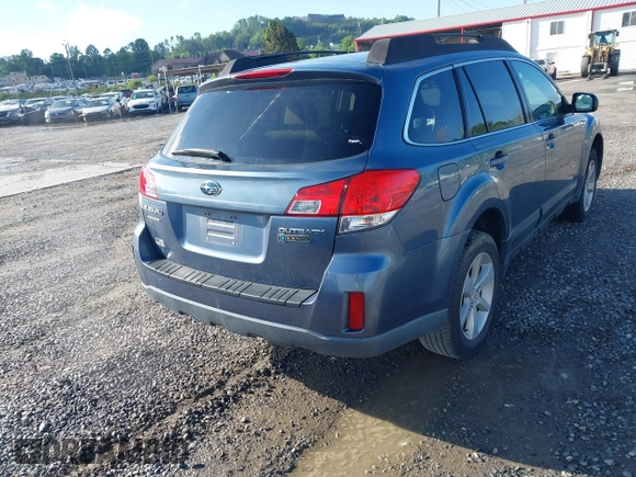 2013 Subaru Outback Premium z VIN 4S4BRCCC9D3314946, wystawiony jako IAAI lot #42327563 z przebiegiem 103 452 mil mil oraz . Historia ofert i sprzedaży dostępna na DreamBid. Obrazek 4.