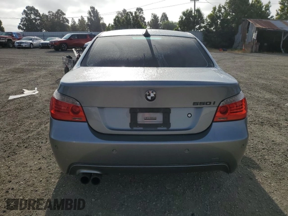 2008 BMW 5 Series 550i z VIN WBANW53598CT48590, wystawiony jako Copart lot #56258785 z przebiegiem 198 279 mil mil oraz Szkoda całkowita • Salvage title. Historia ofert i sprzedaży dostępna na DreamBid. Obrazek 6.