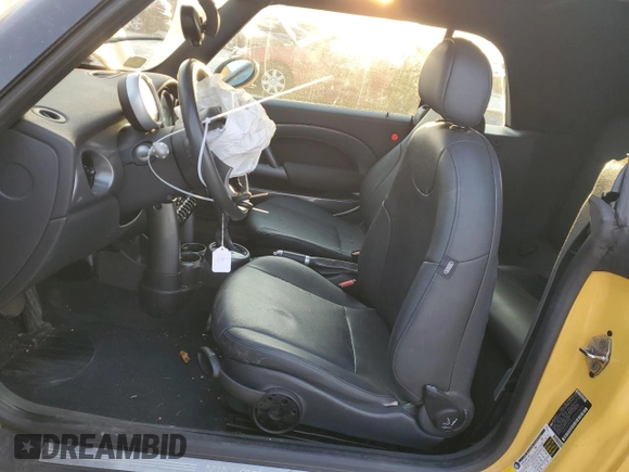 2007 MINI Convertible with VIN WMWRF33557TG17675, listed as a Copart auction lot 49206875 with Not Provided miles and Clean Title. Bid and sale history available at DreamBid. Image 7.