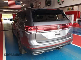 2024 Volkswagen Atlas SE with VIN 1V2HR2CA4RC567377, listed as a IAAI auction lot 42845567 with 16,658 mi miles and . Bid and sale history available at DreamBid. Image 24.