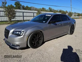 2015 Chrysler 300 with VIN 2C3CCABT1FH921363, listed as a Copart auction lot 81386034 with 69,891 mi miles and Clean Title. Bid and sale history available at carsss.com. Image 1.
