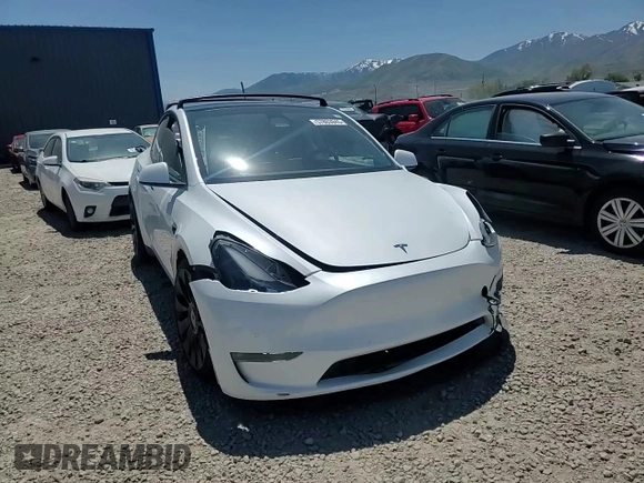 2022 Tesla Model Y Performance с VIN 7SAYGDEF4NF522984, выставлен на аукционе Copart как лот 57803945 с пробегом 37 327 миль миль и Списание • Salvage title. История ставок и продаж доступна на DreamBid. Изображение 13.