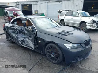 2011 BMW 3 Series 328i z VIN WBADW7C55BE545310, wystawiony jako IAAI lot #39827137 z przebiegiem 168 248 mil mil oraz . Historia ofert i sprzedaży dostępna na DreamBid. Obrazek 1.