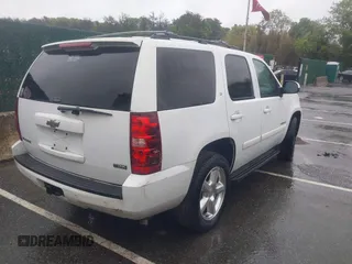 2009 Chevrolet Tahoe 2LT z VIN 1GNFC23059R217780, wystawiony jako IAAI lot #42334678 z przebiegiem 136 182 mil mil oraz . Historia ofert i sprzedaży dostępna na DreamBid. Obrazek 4.