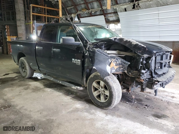 2019 Ram 1500 Classic Tradesman with VIN 1C6RR7FG8KS640028, listed as a Copart auction lot 84824914 with 45,807 mi miles and Salvage Title. Bid and sale history available at carsss.com. Image 4.