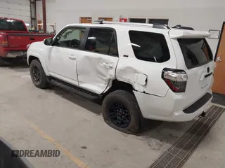 2022 Toyota 4Runner SR5 Premium с VIN JTENU5JR1N6056873, выставлен на аукционе IAAI как лот 42060542 с пробегом 41 883 миль миль и . История ставок и продаж доступна на DreamBid. Изображение 3.