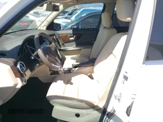 2015 Mercedes-Benz GLK 350 with VIN WDCGG5HB9FG403384, listed as a Copart auction lot 70284464 with 30,007 mi miles and Salvage Title. Bid and sale history available at DreamBid. Image 7.