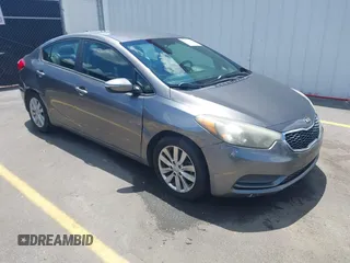 2016 Kia Forte LX z VIN KNAFX4A67G5550953, wystawiony jako IAAI lot #42183097 z przebiegiem 103 512 mil mil oraz . Historia ofert i sprzedaży dostępna na DreamBid. Obrazek 1.