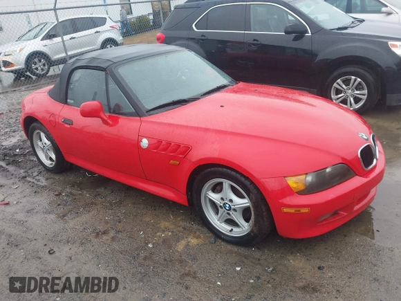 1996 BMW 3 Series Z3 1.9 z VIN 4USCH7323TLB69098, wystawiony jako IAAI lot #41557656 z przebiegiem 67 858 mil mil oraz . Historia ofert i sprzedaży dostępna na DreamBid. Obrazek 1.