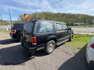 1995 Ford Explorer Eddie Bauer z VIN 1FMDU34X3SUB61478, wystawiony jako Copart lot #54438555 z przebiegiem 175 167 mil mil oraz Czysty tytuł • Clean title. Historia ofert i sprzedaży dostępna na DreamBid. Obrazek 4.