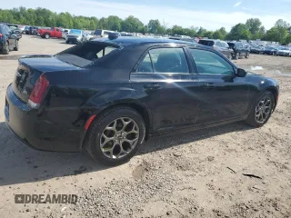 2016 Chrysler 300 S z VIN 2C3CCAGG0GH124292, wystawiony jako Copart lot #57576435 z przebiegiem 91 559 mil mil oraz Szkody całkowita. Historia ofert i sprzedaży dostępna na DreamBid. Obrazek 3.