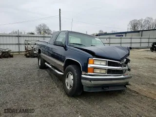 1998 Chevrolet C/K 1500 with VIN 1GCEK19RXWE175245, listed as a Copart auction lot 44745195 with 106,158 mi miles and Salvage Title. Bid and sale history available at carsss.com. Image 11.