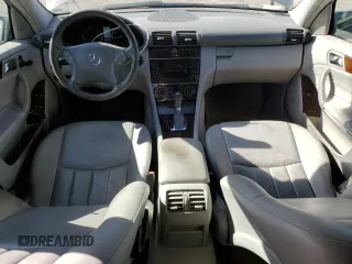 2005 Mercedes-Benz C 240 with VIN WDBRF61J45A719428, listed as a Copart auction lot 88686195 with 95,482 mi miles and Salvage Title. Bid and sale history available at DreamBid. Image 8.