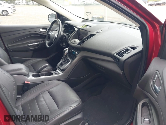 2013 Ford Escape SE with VIN 1FMCU9GXXDUB73916, listed as a IAAI auction lot 42086263 with 176,226 mi miles and . Bid and sale history available at DreamBid. Image 5.