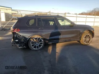 2024 BMW X7 M60i with VIN 5UX33EM09R9T49533, listed as a Copart auction lot 85370764 with 0 mi miles and Salvage Title. Bid and sale history available at carsss.com. Image 3.