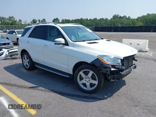 2015 Mercedes-Benz M 400 z VIN 4JGDA5GB3FA462411, wystawiony jako IAAI lot #42388501 z przebiegiem 100 269 mil mil oraz . Historia ofert i sprzedaży dostępna na DreamBid. Obrazek 1.