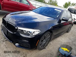 2019 BMW 5 Series 540i xDrive z VIN WBAJE7C53KWW12163, wystawiony jako Copart lot #72995254 z przebiegiem 56 859 mil mil oraz Szkoda całkowita • Salvage title. Historia ofert i sprzedaży dostępna na DreamBid. Obrazek 1.