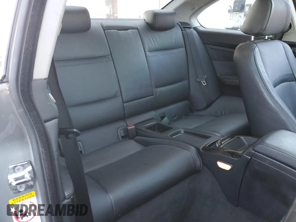 2007 BMW 3 Series 328i z VIN WBAWB33517PV74554, wystawiony jako Copart lot #52821695 z przebiegiem 101 269 mil mil oraz Szkoda całkowita • Salvage title. Historia ofert i sprzedaży dostępna na DreamBid. Obrazek 10.