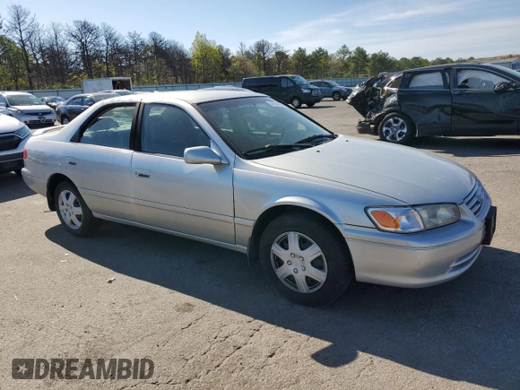 2000 Toyota Camry CE z VIN 4T1BG22K2YU711908, wystawiony jako Copart lot #56294515 z przebiegiem 110 871 mil mil oraz Szkoda całkowita • Salvage title. Historia ofert i sprzedaży dostępna na DreamBid. Obrazek 4.