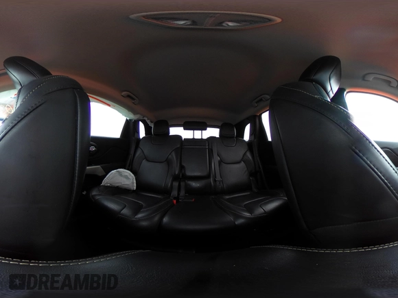 2017 Jeep Cherokee Limited with VIN 1C4PJMDB4HW664678, listed as a IAAI auction lot 39110325 with 47,880 mi miles and . Bid and sale history available at DreamBid. Image 18.