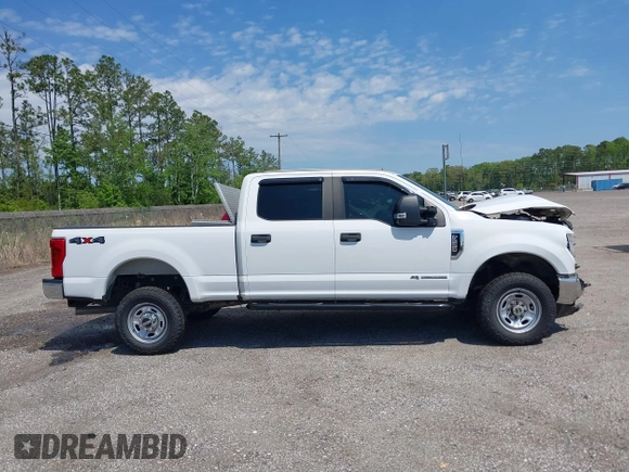 2017 Ford Super Duty F-250 SRW Lariat with VIN 1FT7W2BT6HEF43514, listed as a IAAI auction lot 41101292 with 396,099 mi miles. Bid and sale history available at carsss.com. Image 13.